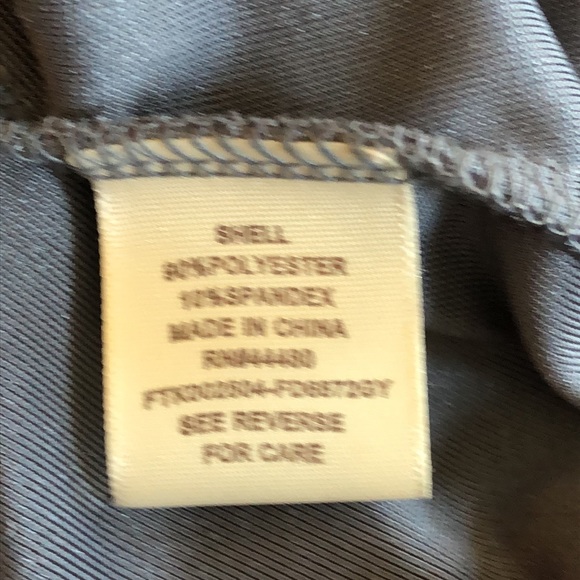 Love Fire velvet fitted top with keyhole back - Picture 6 of 7